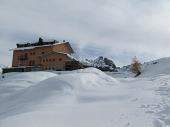 SPETTACOLARE PASSEGGIATA NELLA CONCA DEL CALVI INNEVATA giovedì 28 ottobre 2010 - FOTOGALLERY